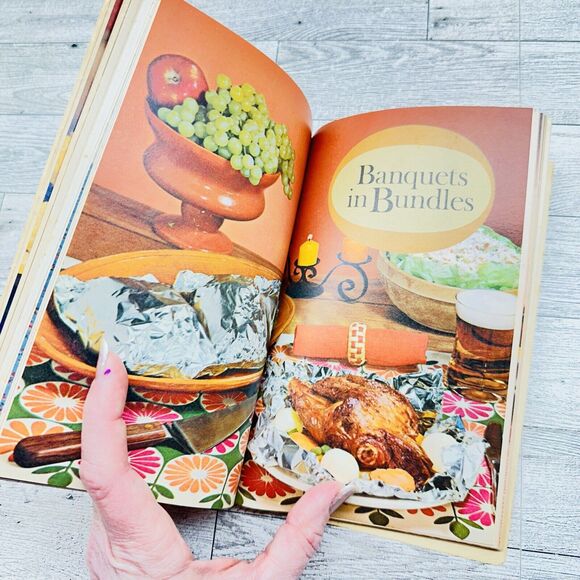 1967 Reynolds Wrap Cookbook Aluminum Foil VTG BBQ Grilling Game Meat Fish Recipe - Picture 7 of 14